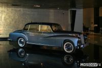    ''.  . .2 .1.  .  Mercedes-Benz 300D Adenauer 1960-           .          ,          'ʠ'.